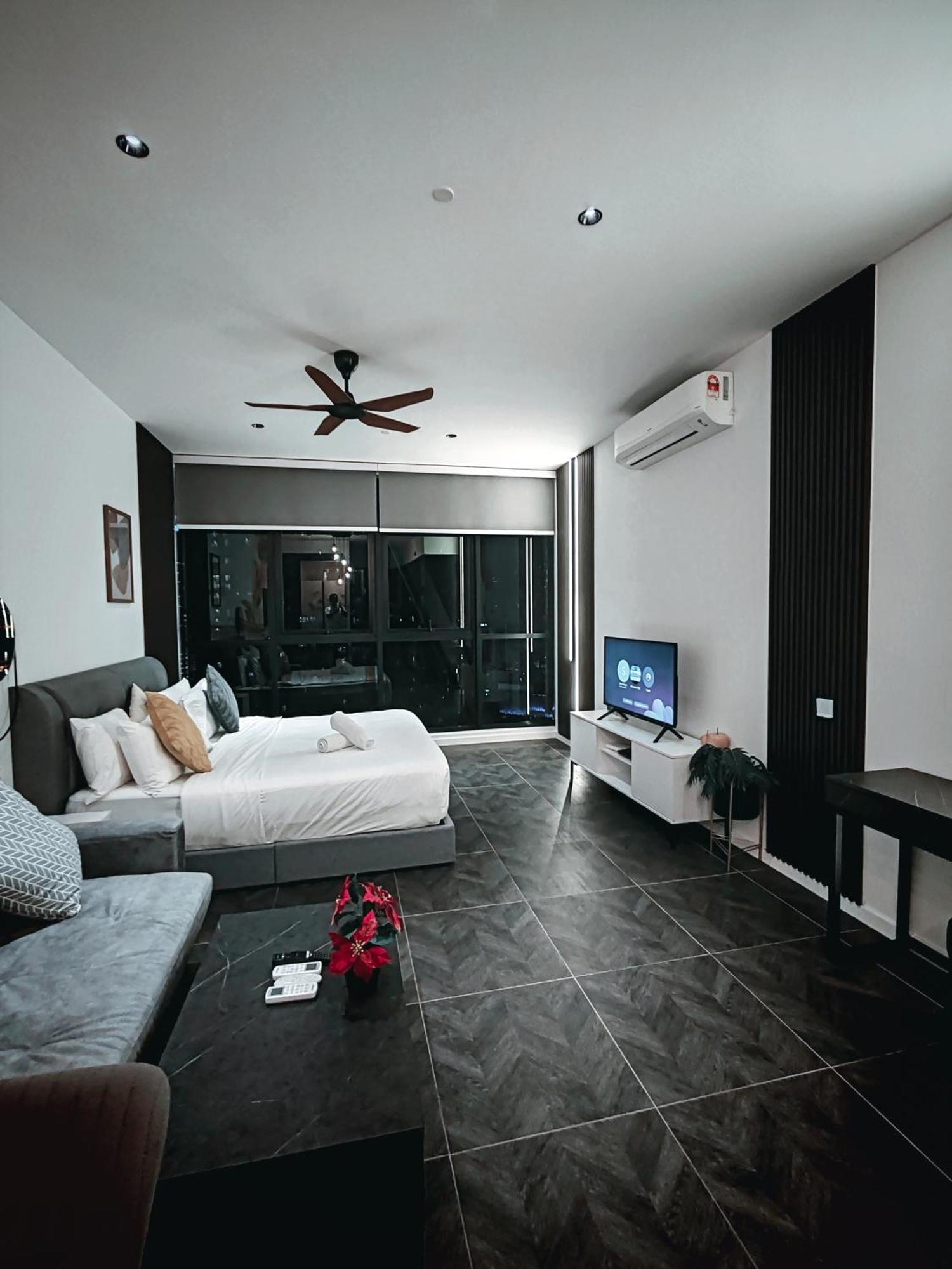 Scarletz Suites Klcc By Luxe Suites Κουάλα Λουμπούρ Δωμάτιο φωτογραφία