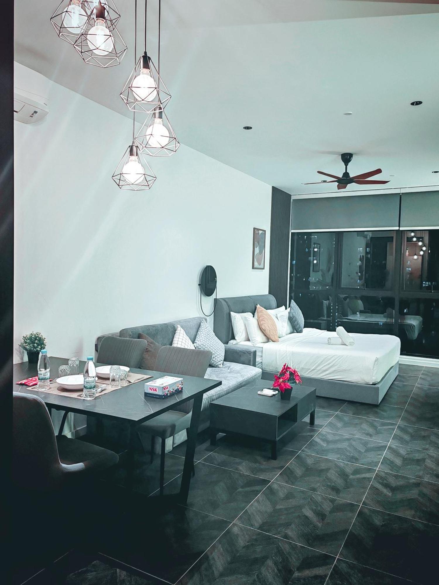 Scarletz Suites Klcc By Luxe Suites Κουάλα Λουμπούρ Δωμάτιο φωτογραφία
